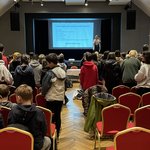 Modré dveře - Přednášky o krizové intervenci školám